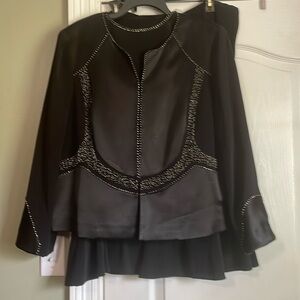 Vintage EUC Liz Elana women’s 3 piece suit. Size 18. Black with beading detail
